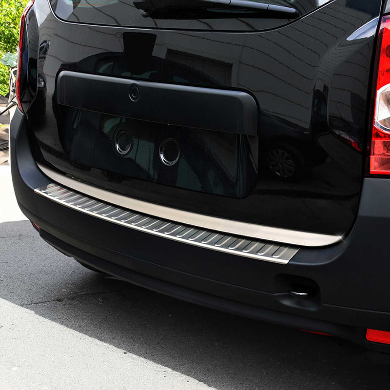 Protezione paraurti per soglia di carico per Dacia Duster 2010-2017 in acciaio inox argento