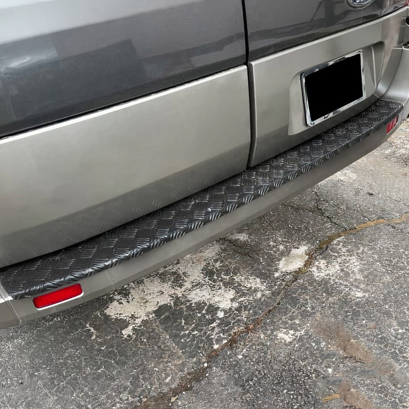 Protezione paraurti per soglia di carico per Ford Transit 2014-2025 alluminio nero