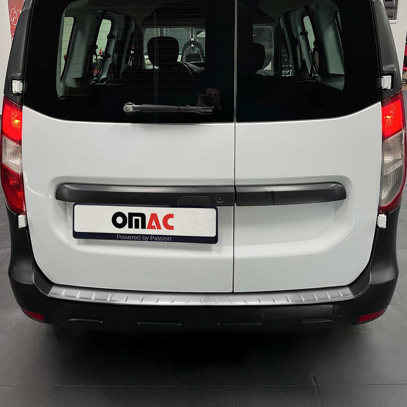 Protezione paraurti per soglia di carico per Dacia Dokker 2012-2024 Cromo spazzolato