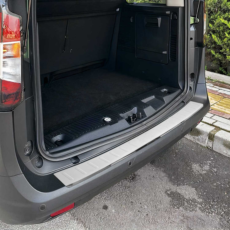 Protezione soglia di carico per Ford Tourneo Courier 2023-2025 in acciaio inox cromato lucido