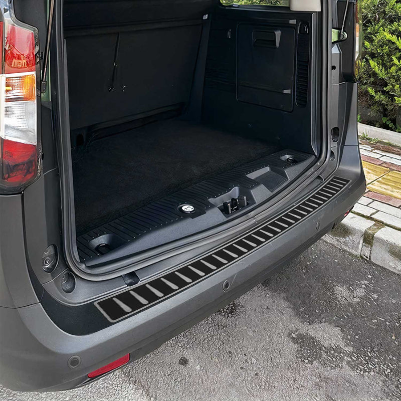 Protezione soglia di carico per Ford Tourneo Courier 2023-2025 in acciaio inox con lamina di carbonio