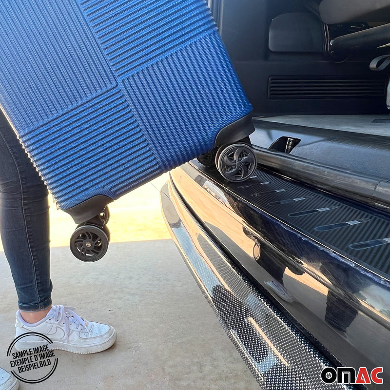 Protezione soglia di carico per Ford Tourneo Courier 2023-2025 in acciaio inox con lamina di carbonio