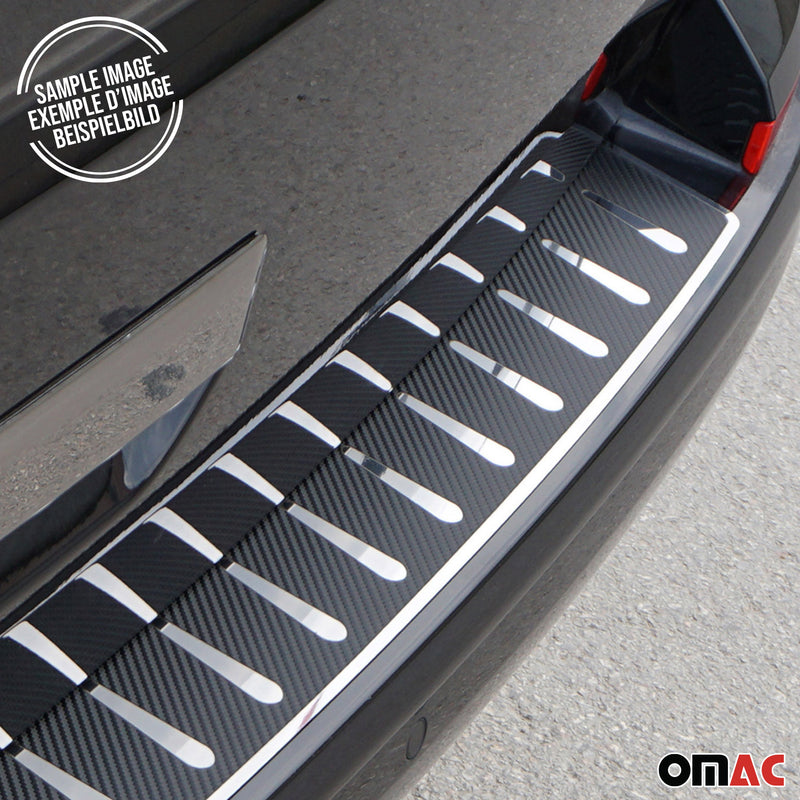 Protezione soglia di carico per Opel Insignia B Station Wagon 2017-2024 in fibra di carbonio cromata